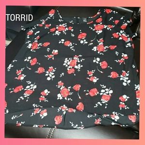 Torrid size 3 shirt